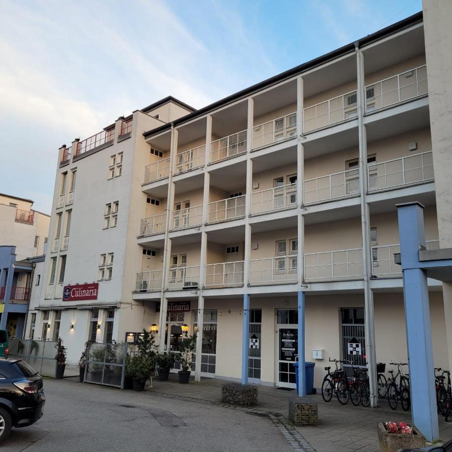 Ludwigsturm Appartement In Straubing Exterior foto